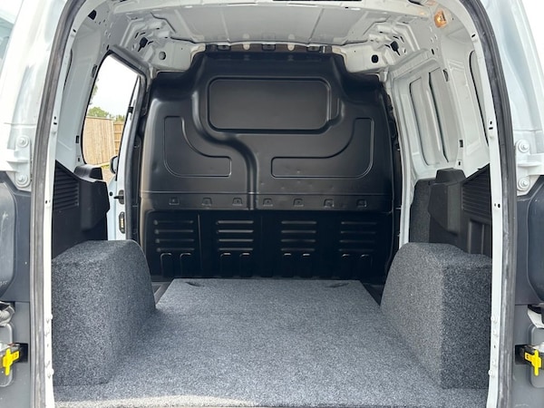 Used Ford Transit Courier 2017 for sale - 75296241: Photo 3