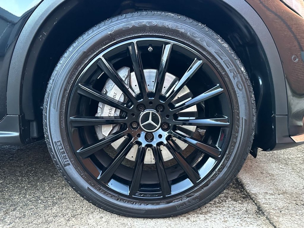 Used Mercedes-Benz GLC 2016 for sale - 76977409: Photo 3