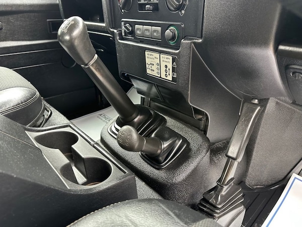 Used Land Rover Defender 2015 for sale - 76154555: Photo 26