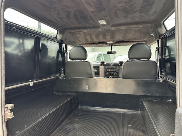 Used Land Rover Defender 2015 for sale - 76154555: Photo 31