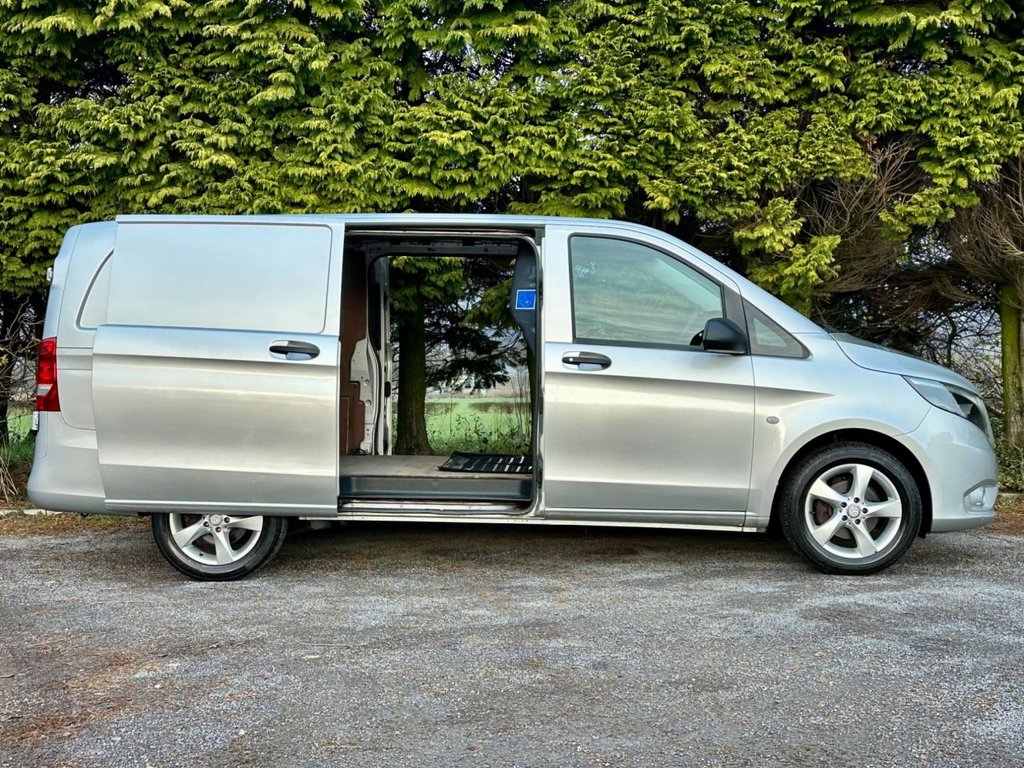 Used Mercedes-Benz Vito 2018 for sale - 76867475: Photo 2