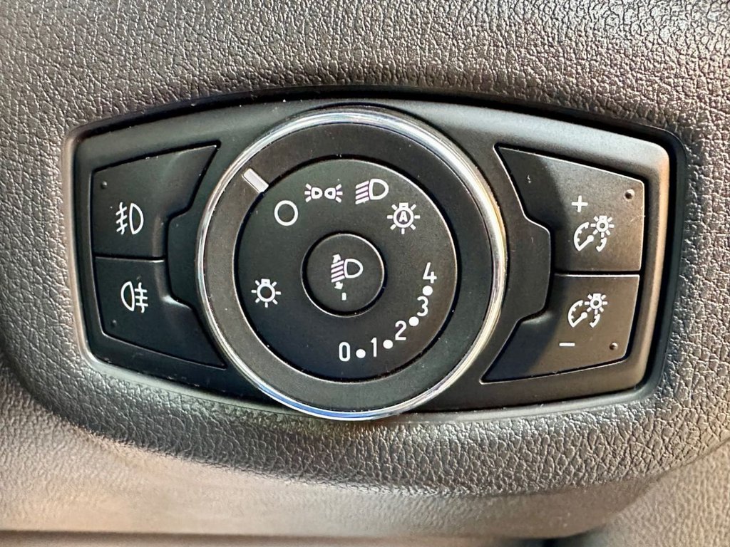 Used Ford Tourneo Connect 2014 for sale - 76740042: Photo 27