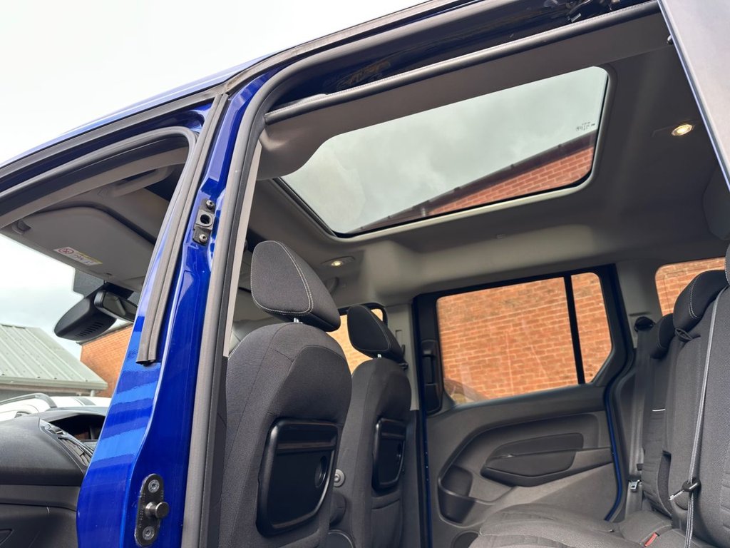 Used Ford Tourneo Connect 2014 for sale - 76740042: Photo 32