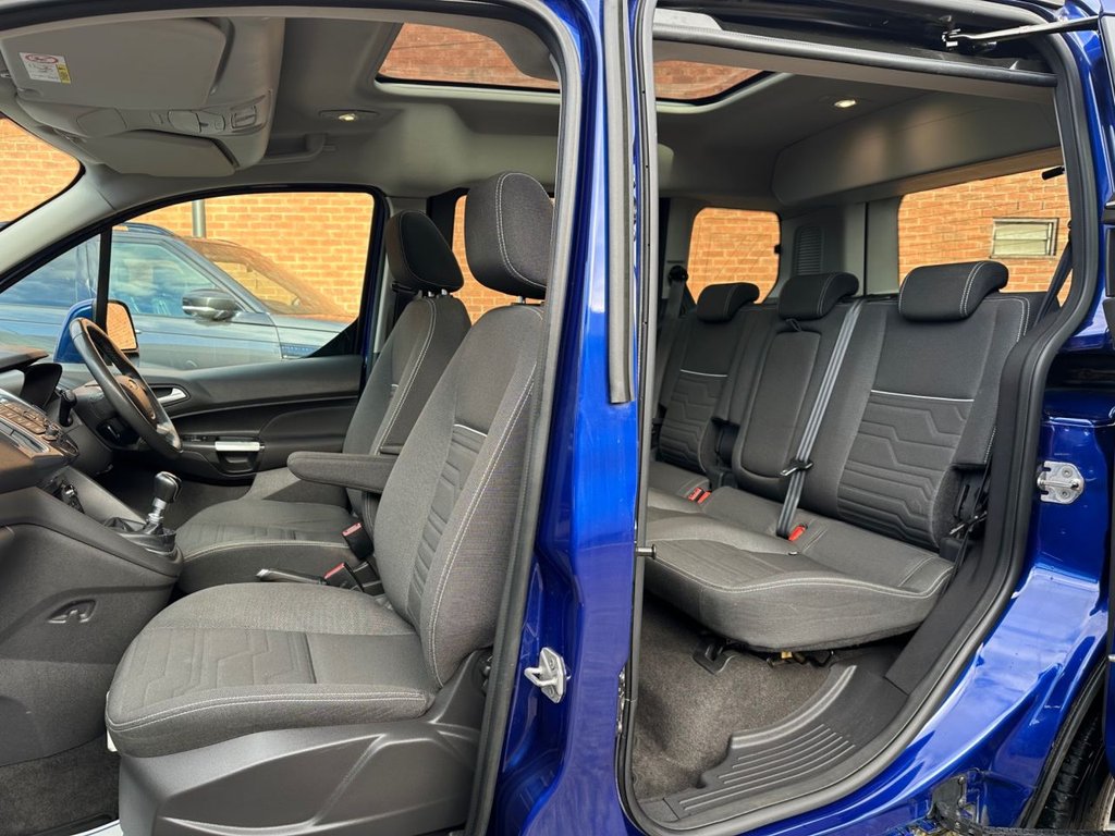 Used Ford Tourneo Connect 2014 for sale - 76740042: Photo 6