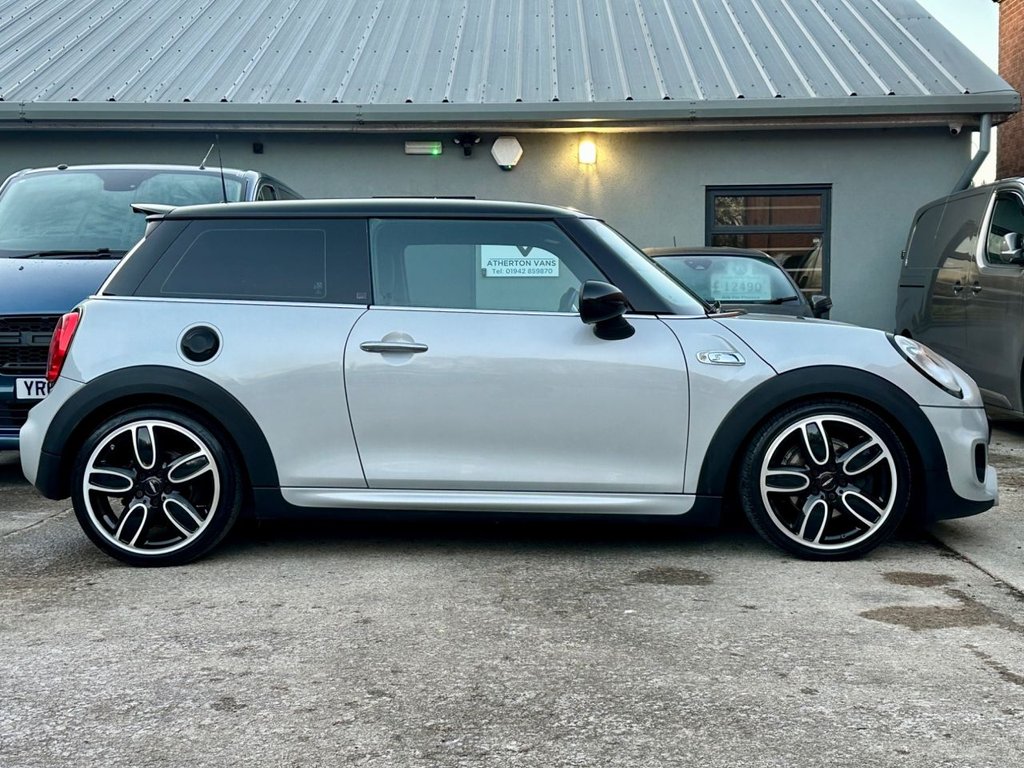 Used MINI Hatch 2017 for sale - 76660684: Photo 2