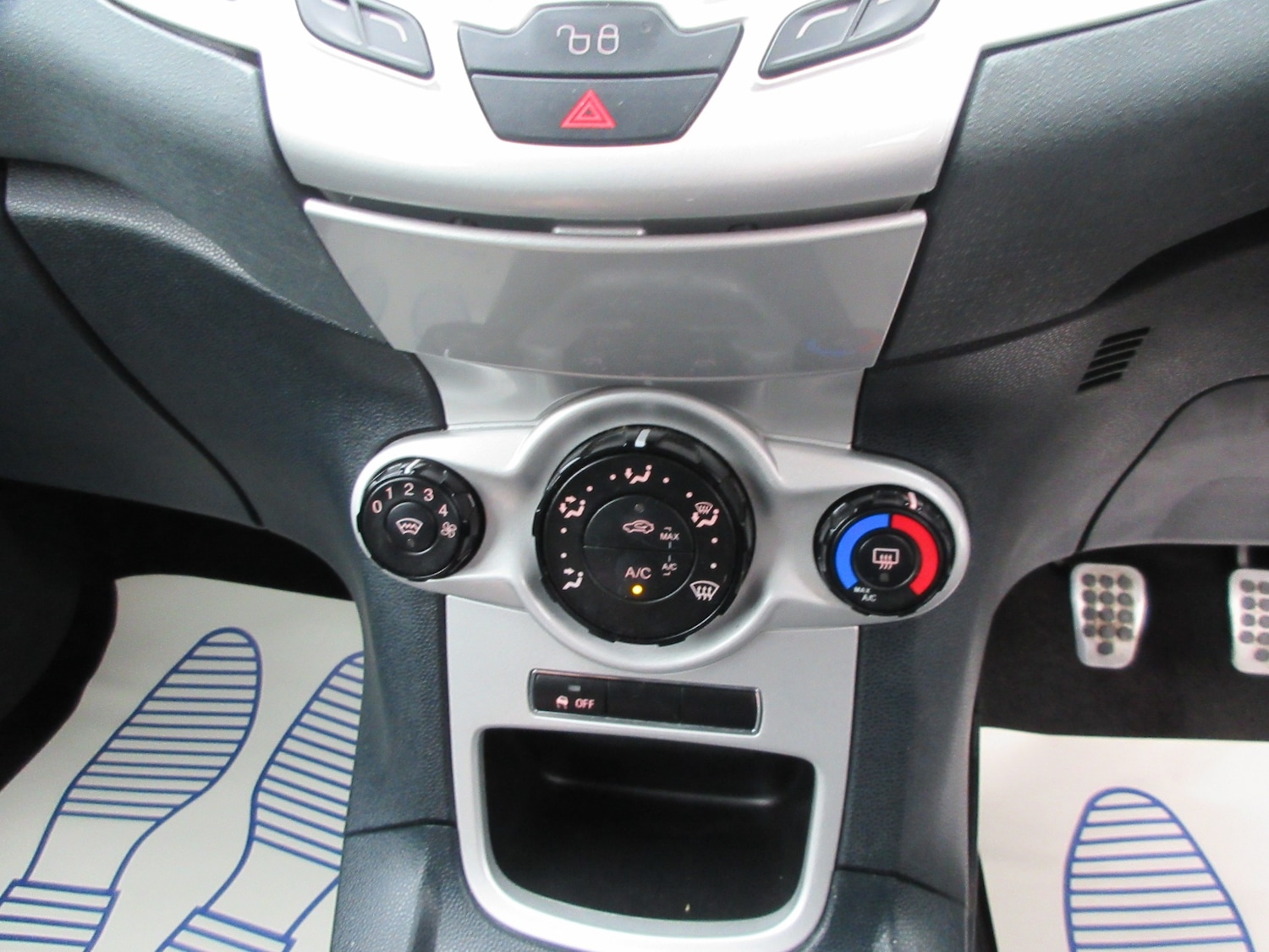 Used Ford Fiesta 2011 for sale - 77044766: Photo 20