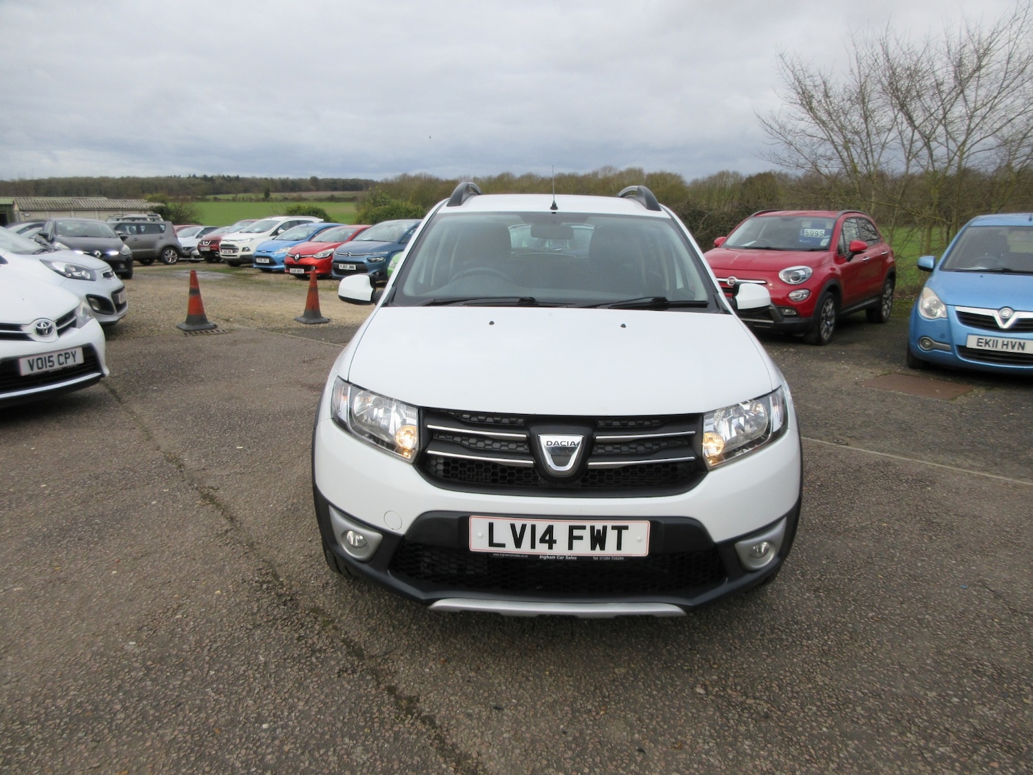 Used Dacia Sandero Stepway 2014 for sale - 77517550: Photo 2