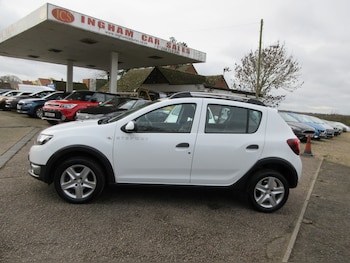 Used Dacia Sandero Stepway 2014 for sale - 77517550: Photo