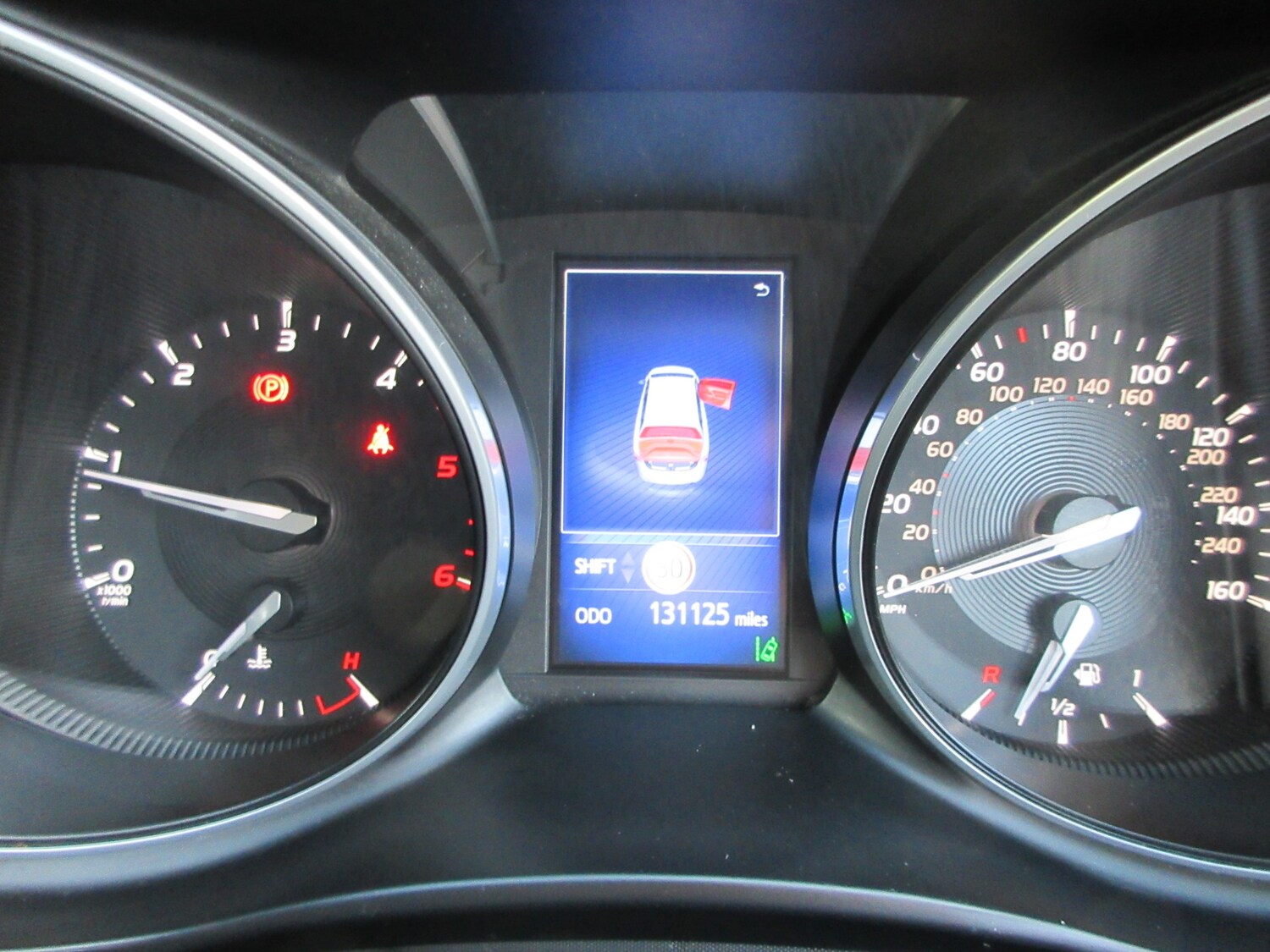 Used Toyota Avensis 2015 for sale - 77270801: Photo 16