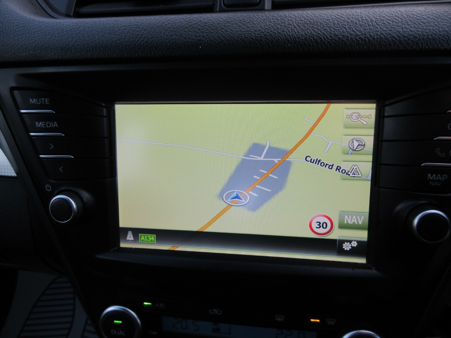 Used Toyota Avensis 2015 for sale - 77270801: Photo 18