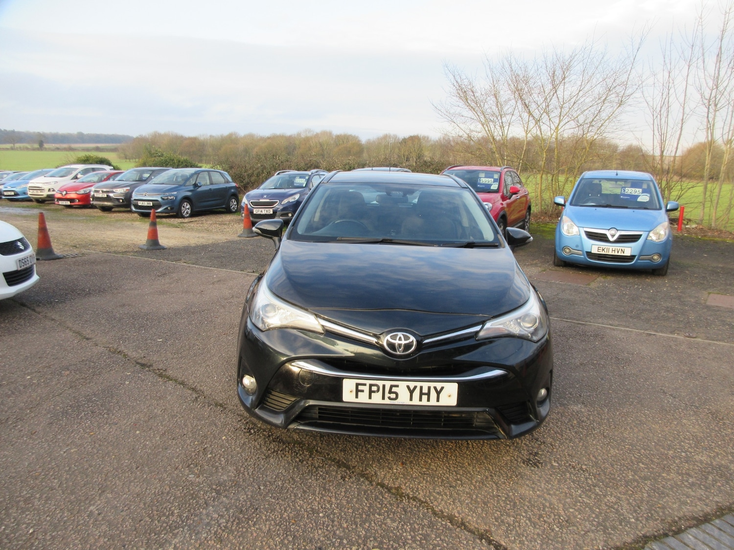 Used Toyota Avensis 2015 for sale - 77270801: Photo 2