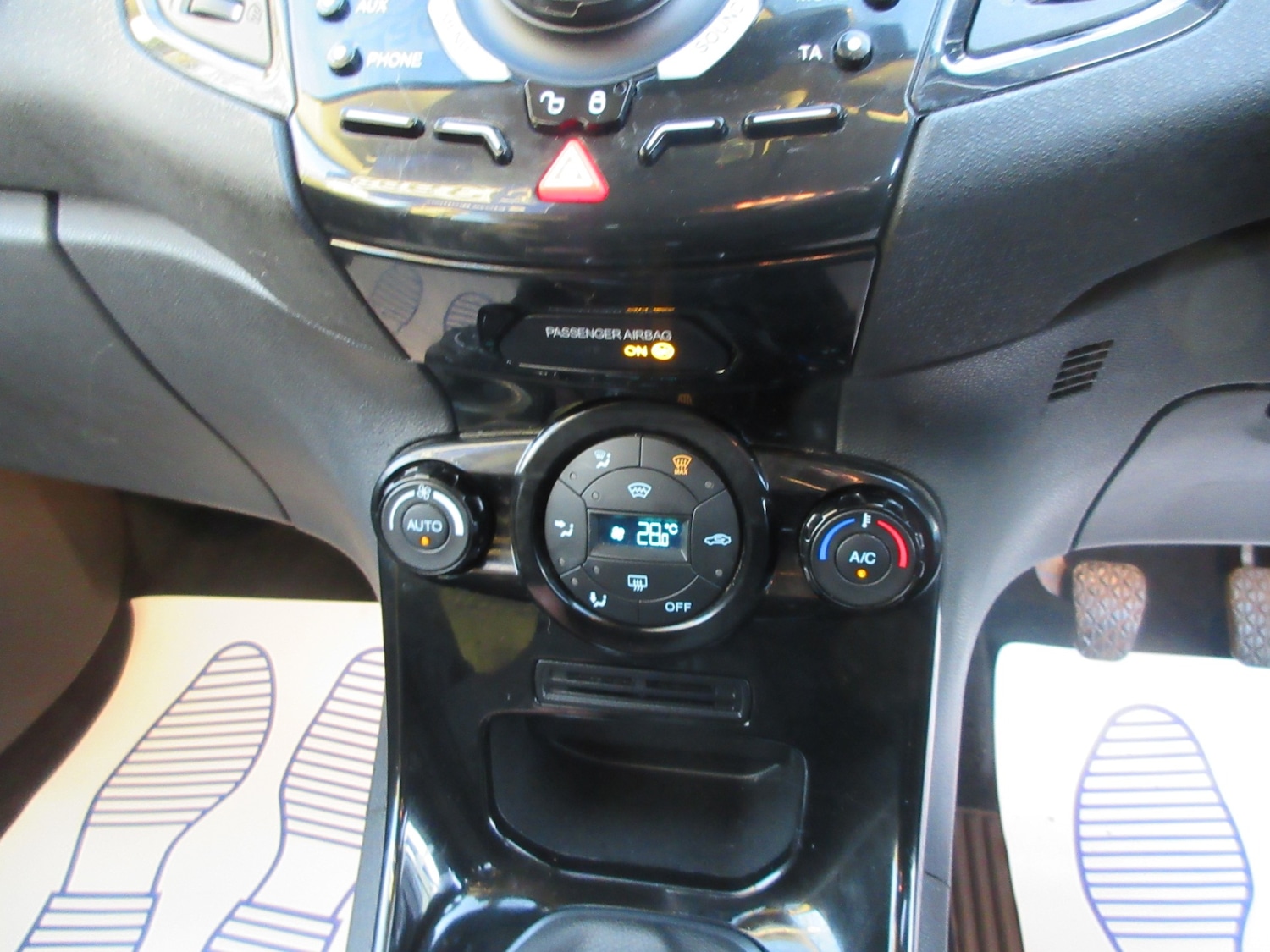 Used Ford Fiesta 2014 for sale - 76663075: Photo 20