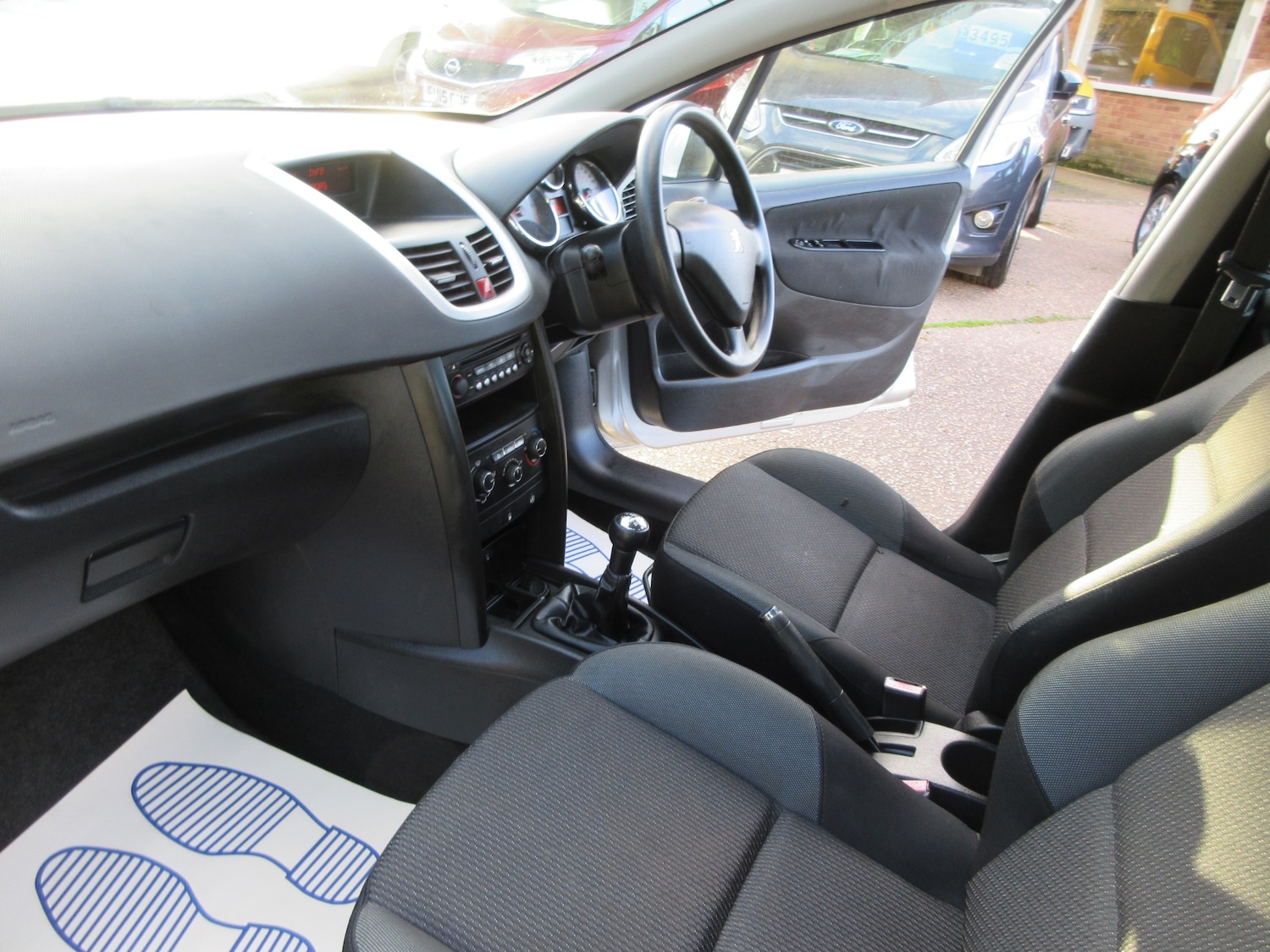 Used Peugeot 207 2010 for sale - 75933180: Photo 12