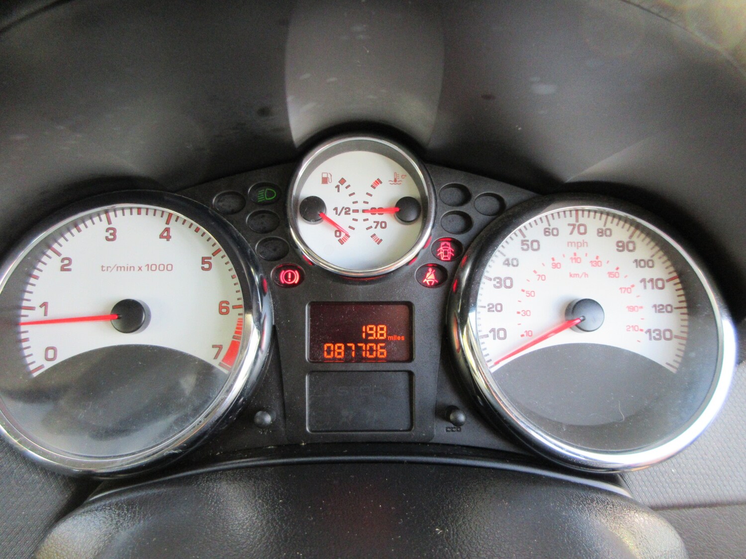 Used Peugeot 207 2010 for sale - 75933180: Photo 16