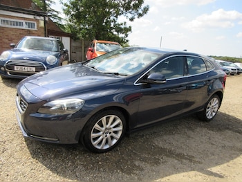 Used Volvo V40 2013 for sale - 75582962: Photo