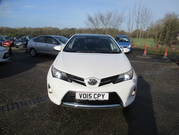Used Toyota Auris 2015 for sale - 77336339: Photo