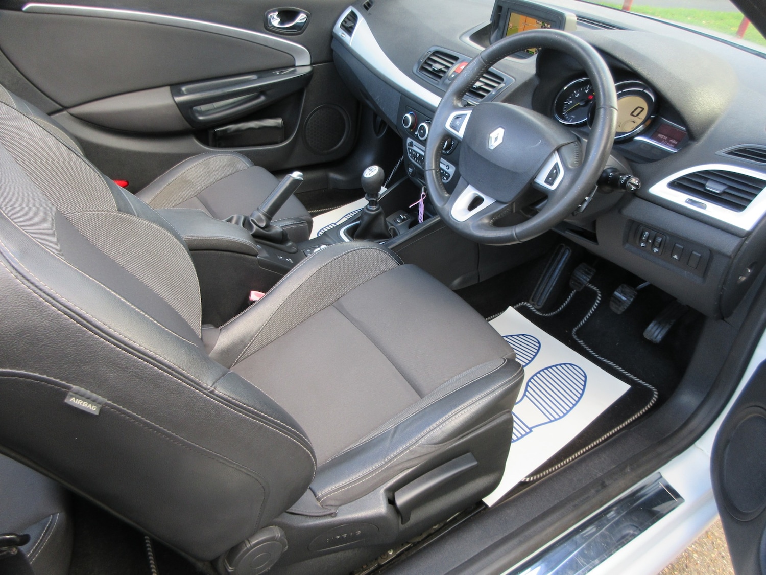 Used Renault Megane 2011 for sale - 76383278: Photo 16