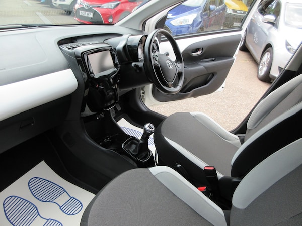Used Toyota AYGO 2017 for sale - 75084084: Photo 12