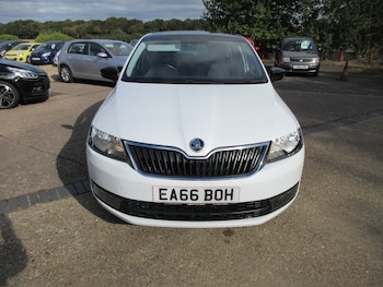 Used Skoda Rapid Spaceback 2016 for sale - 75863809: Photo