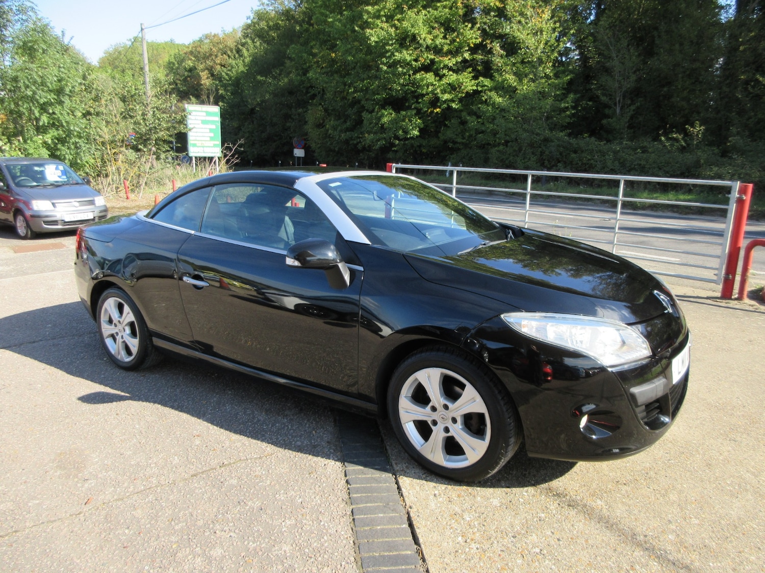 Used Renault Megane 2011 for sale - 76045876: Photo 1