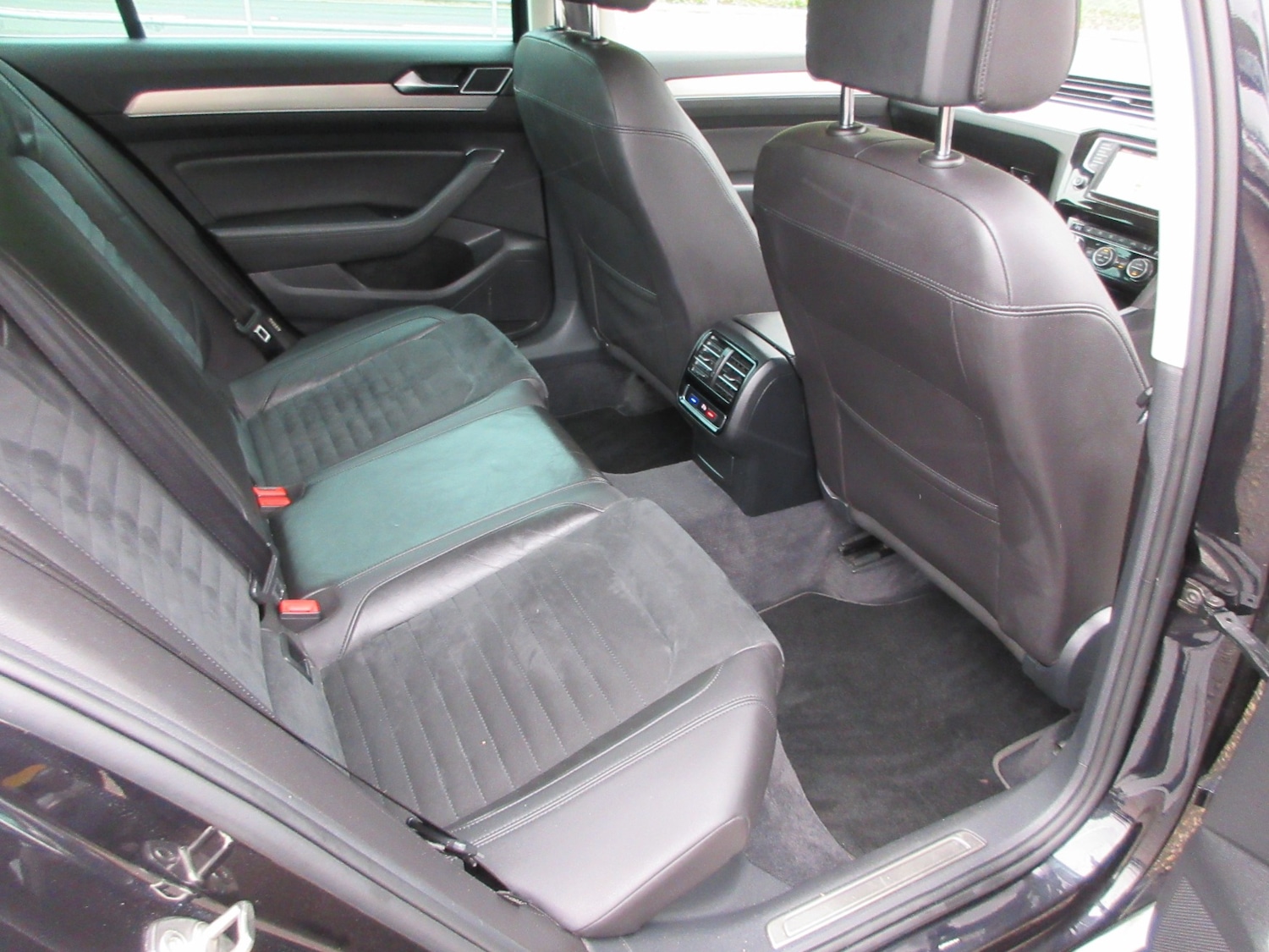 Used Volkswagen Passat 2015 for sale - 76249641: Photo 14