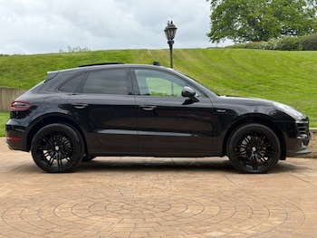 Used Porsche Macan 2017 for sale - 79000727: Photo