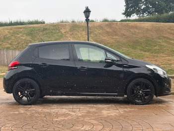 Used Peugeot 208 2019 for sale - 79000738: Photo