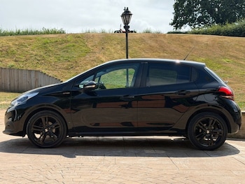 Used Peugeot 208 2019 for sale - 79000738: Photo