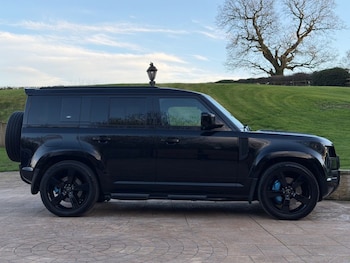 Used Land Rover Defender 2021 for sale - 79103526: Photo