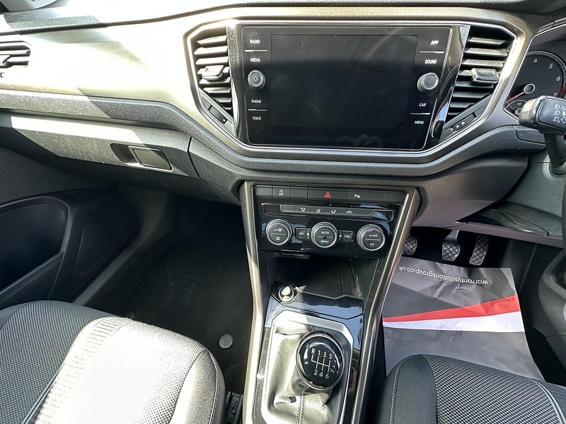 Used Volkswagen T-Roc for sale - 77517523: Photo 10