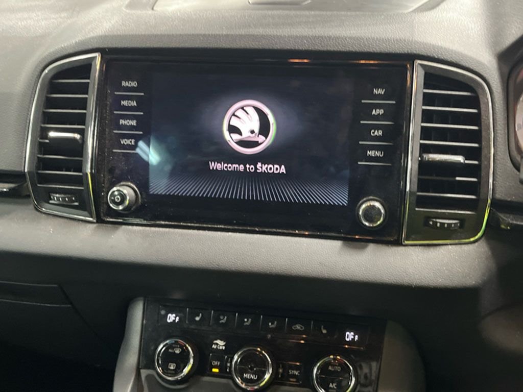 Used Skoda Karoq 2019 for sale - 77835728: Photo 2