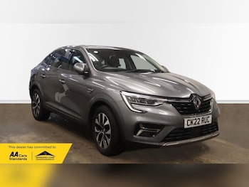 2022 (22) - 1.6 E-TECH Hybrid 145 Iconic 5dr Auto