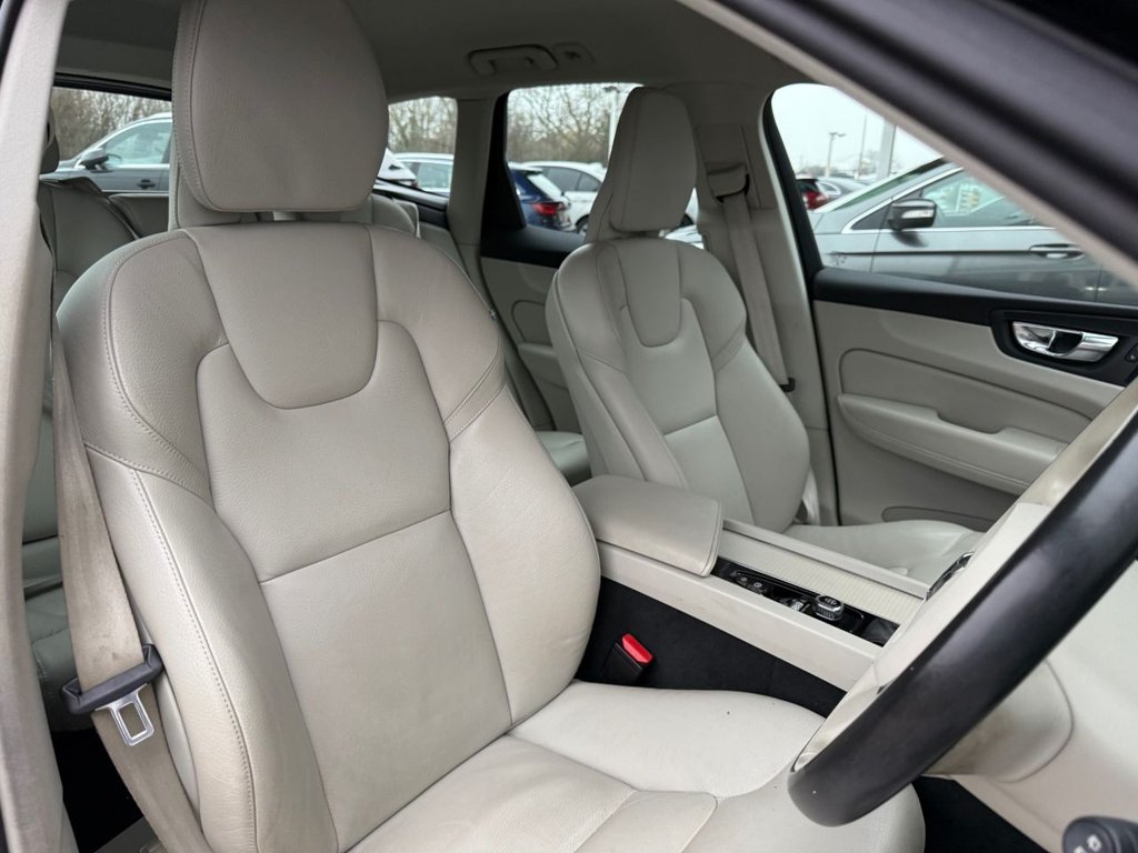Used Volvo XC60 2018 for sale - 77327997: Photo 10