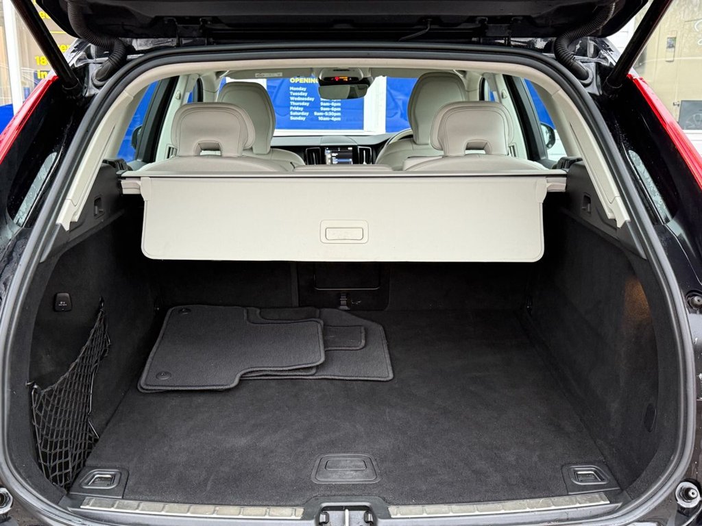 Used Volvo XC60 2018 for sale - 77327997: Photo 13