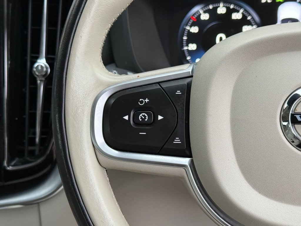 Used Volvo XC60 2018 for sale - 77327997: Photo 24