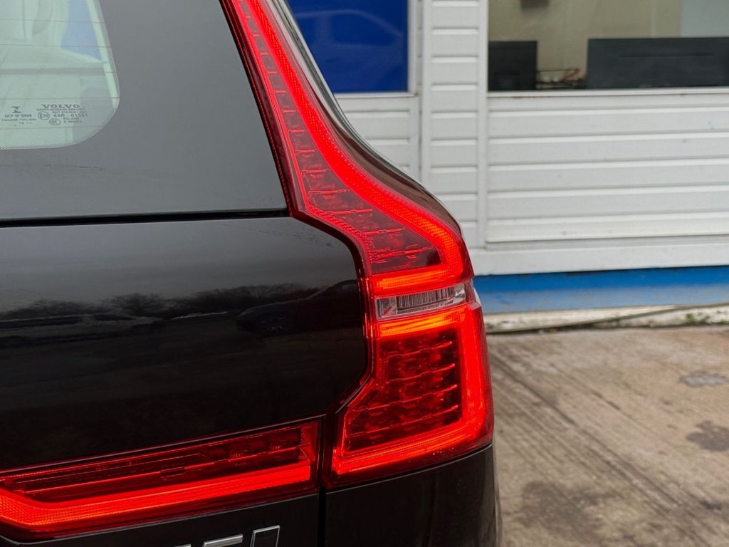 Used Volvo XC60 2018 for sale - 77327997: Photo 35