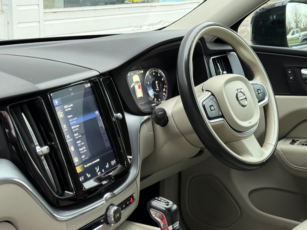 Used Volvo XC60 2018 for sale - 77327997: Photo 37