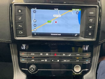 Used Jaguar F-Pace 2018 for sale - 79489798: Photo
