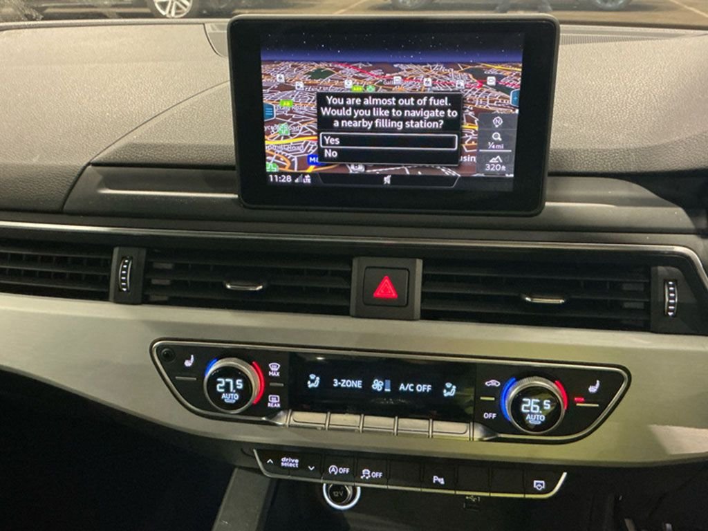 Used Audi A4 2018 for sale - 77959817: Photo 2