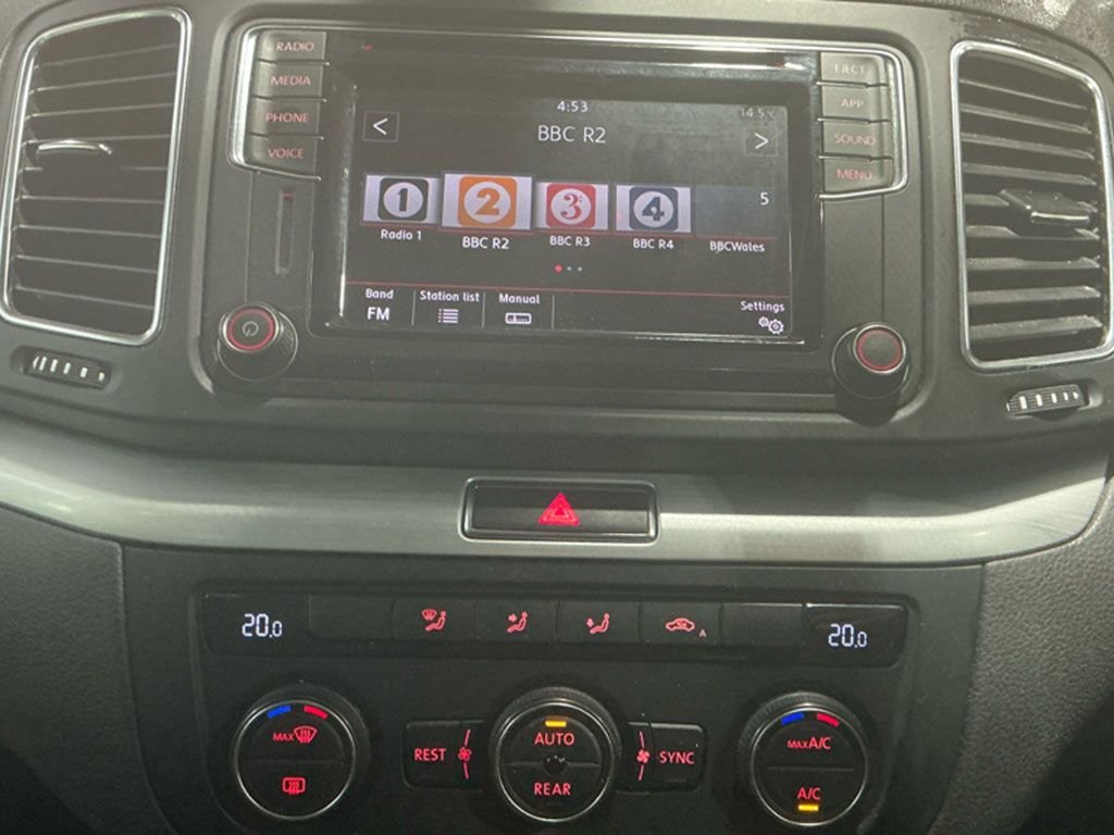 Used Volkswagen Sharan 2017 for sale - 76698072: Photo 2