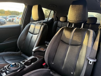 Used Nissan Leaf 2020 for sale - 76950151: Photo