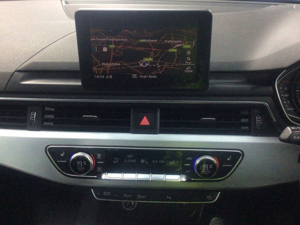 Used Audi A4 2017 for sale - 77959755: Photo 2