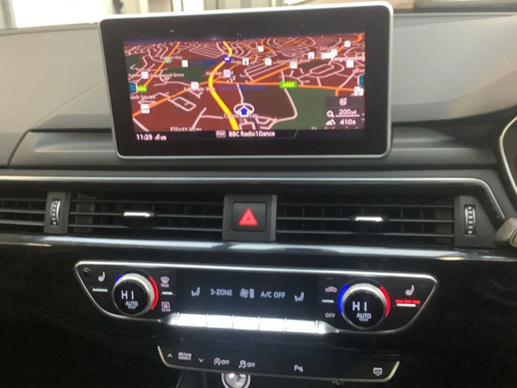 Used Audi A4 Avant 2019 for sale - 77408633: Photo 2