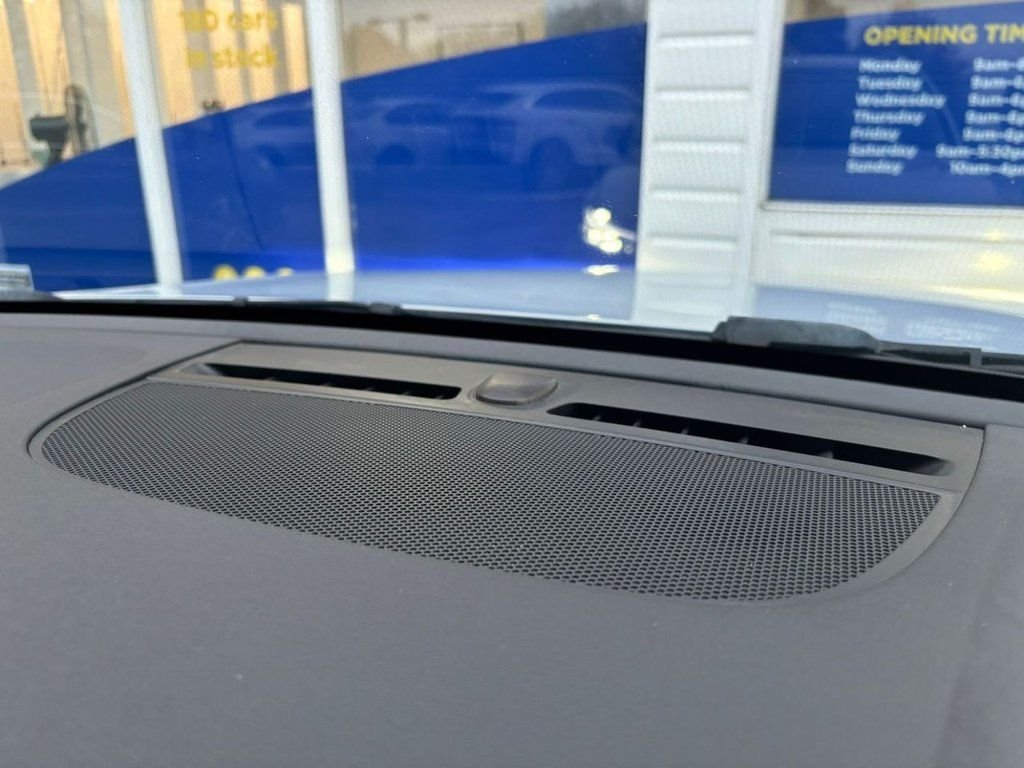 Used Volvo XC40 2019 for sale - 76546479: Photo 32