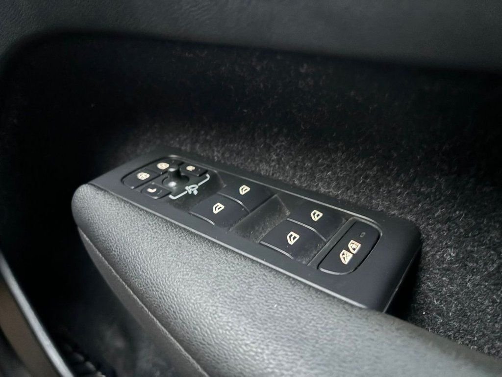 Used Volvo XC40 2019 for sale - 76546479: Photo 34