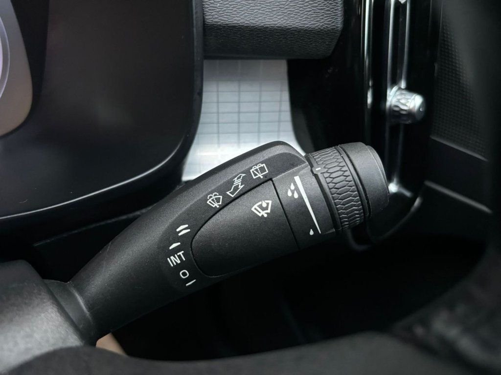 Used Volvo XC40 2019 for sale - 76546479: Photo 42