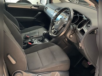 Used Volkswagen Touran 2016 for sale - 76417826: Photo