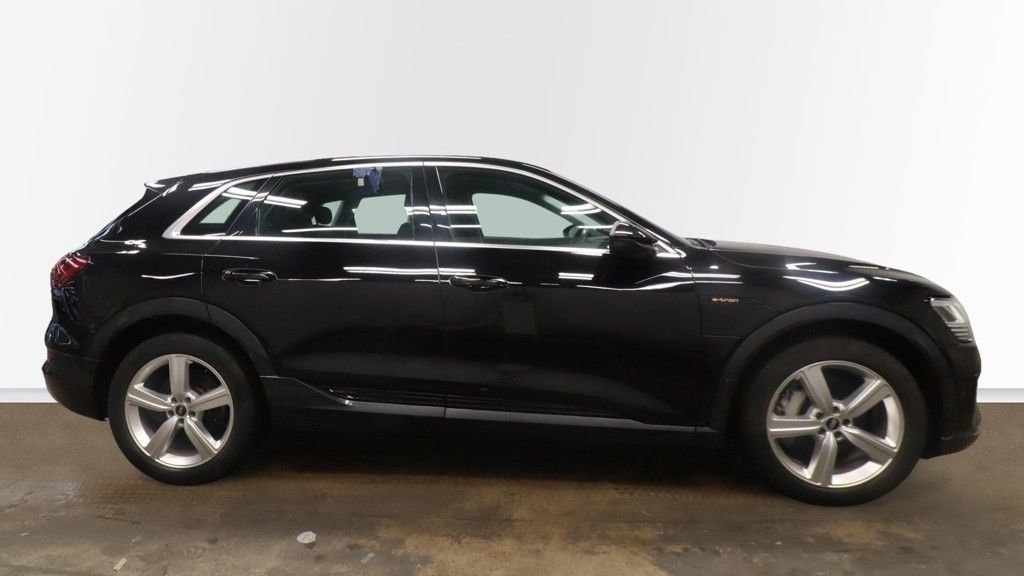 Used Audi e-tron 2022 for sale - 76973289: Photo 12