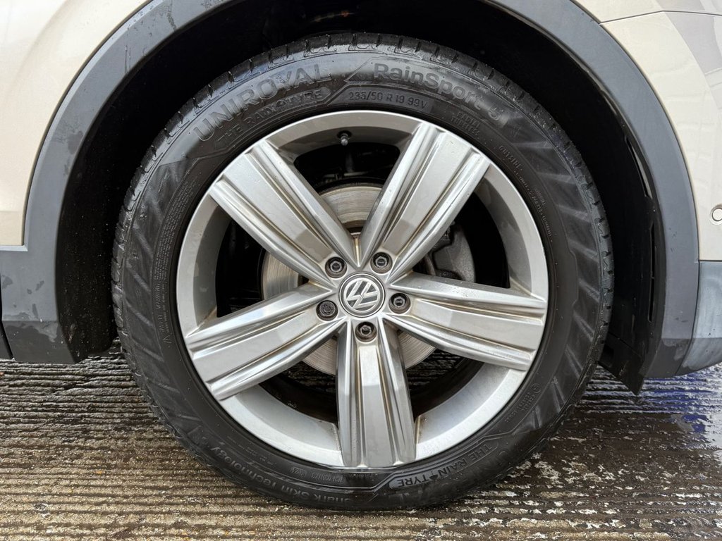 Used Volkswagen Tiguan 2017 for sale - 77212416: Photo 24