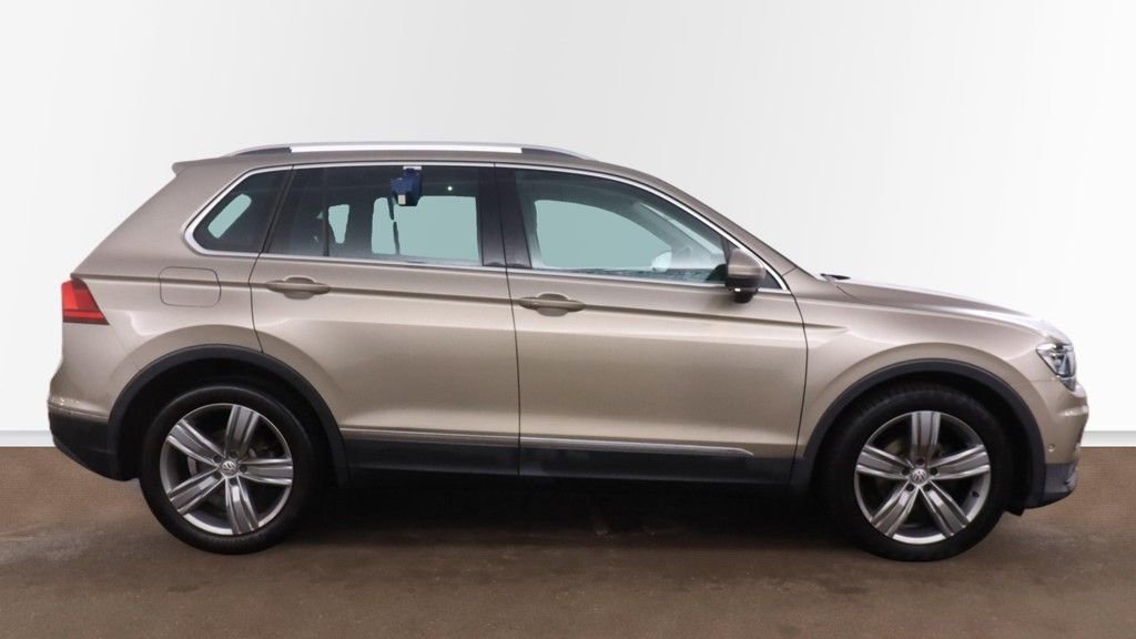 Used Volkswagen Tiguan 2017 for sale - 77212416: Photo 9